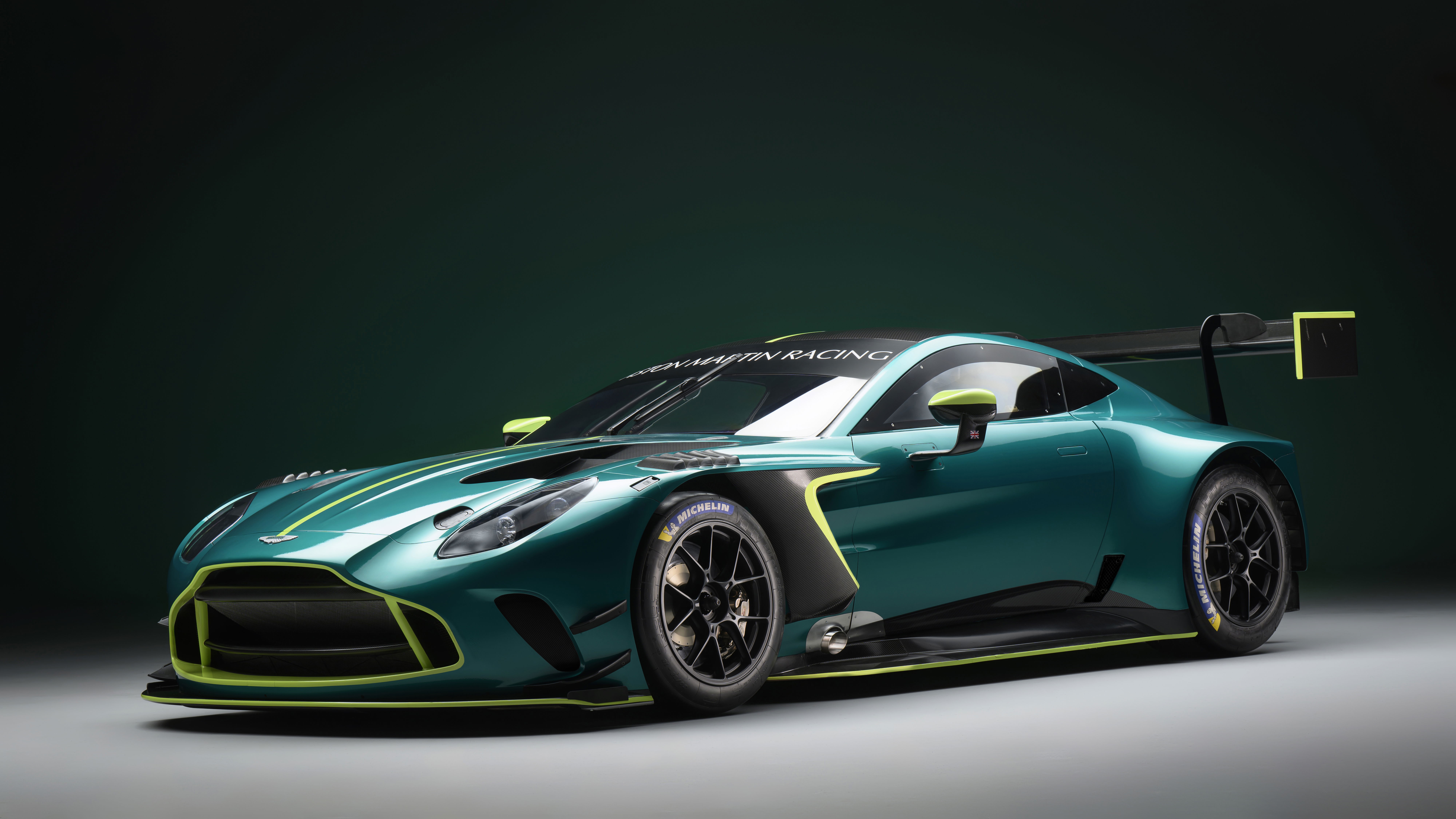 Aston Martin Vantage GT3 - front